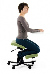 Kneeling Chairs: Easy and Effective Ergonomics | Modeets©